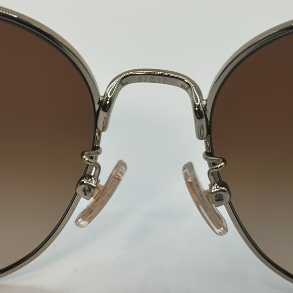 COACH Women’s Sunglasses HC7133 900574/Shiny light gold! In Excellent Condition! - Picture 7 of 10